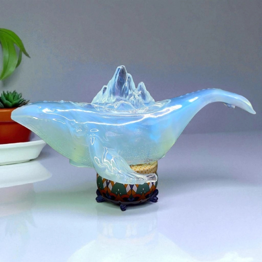 Whale trinket box